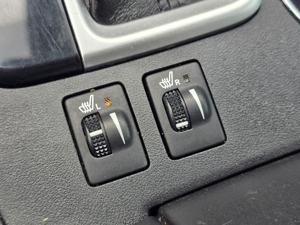 Used 2019 Black Toyota XLE image 9