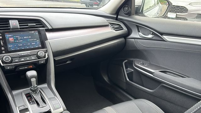Used 2018 Lunar Silver Metallic Honda EX-T image 23