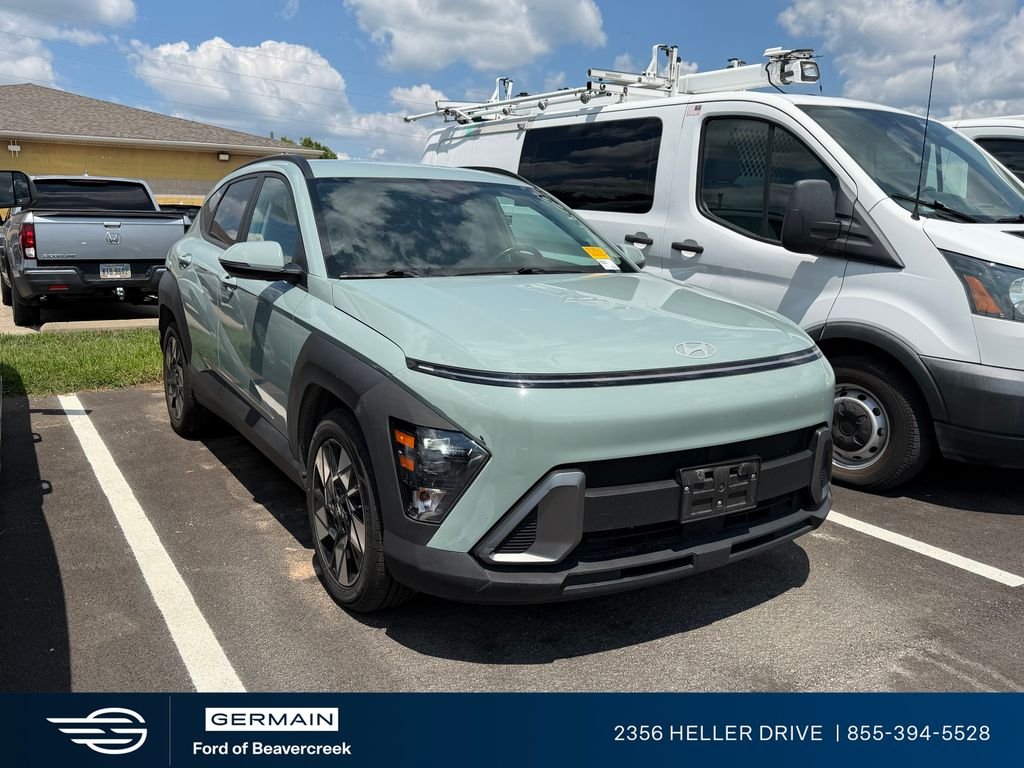 Used 2024 Green Hyundai SEL image 1