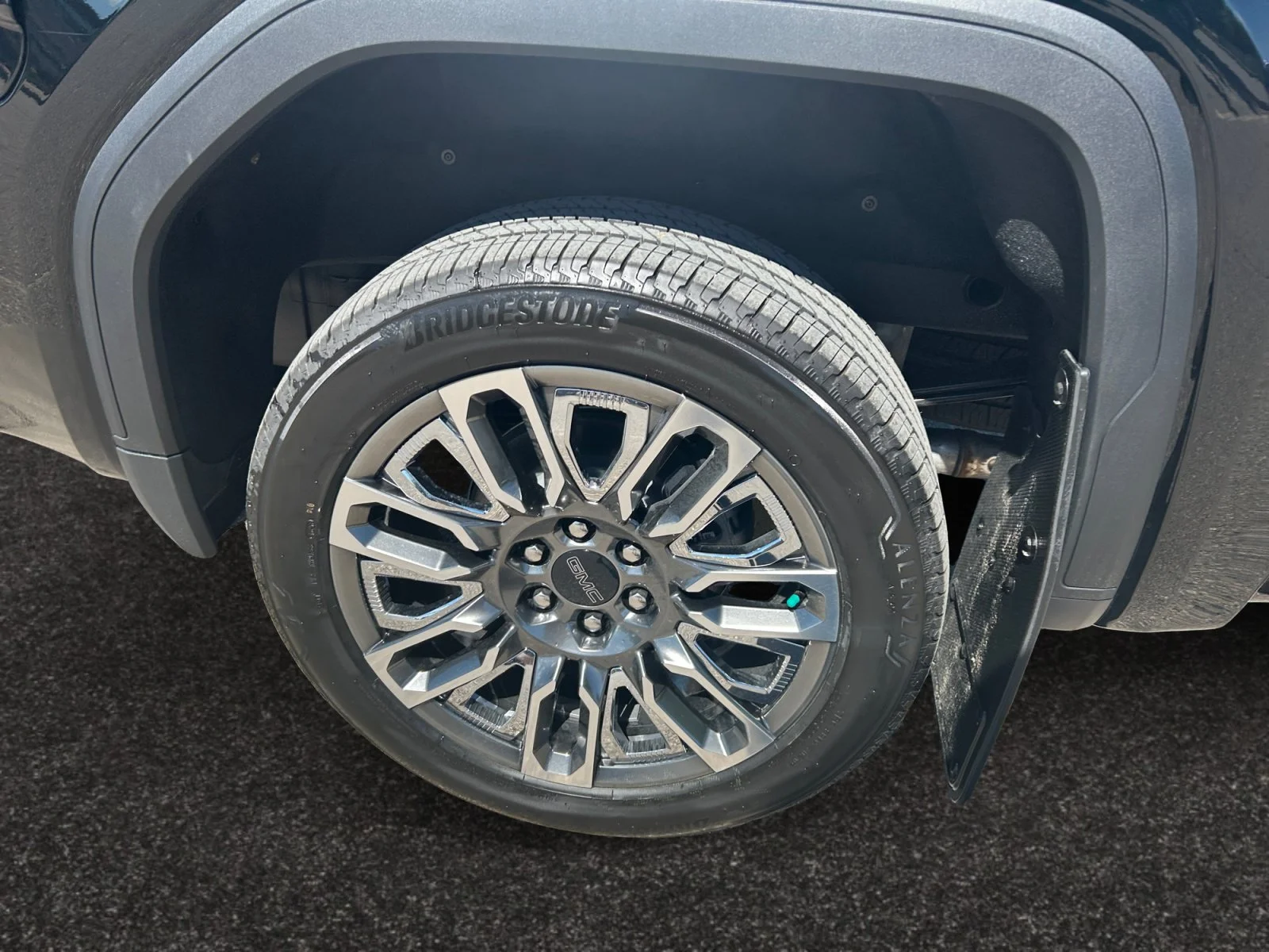 New 2026 Onyx Black GMC Denali Ultimate image 9