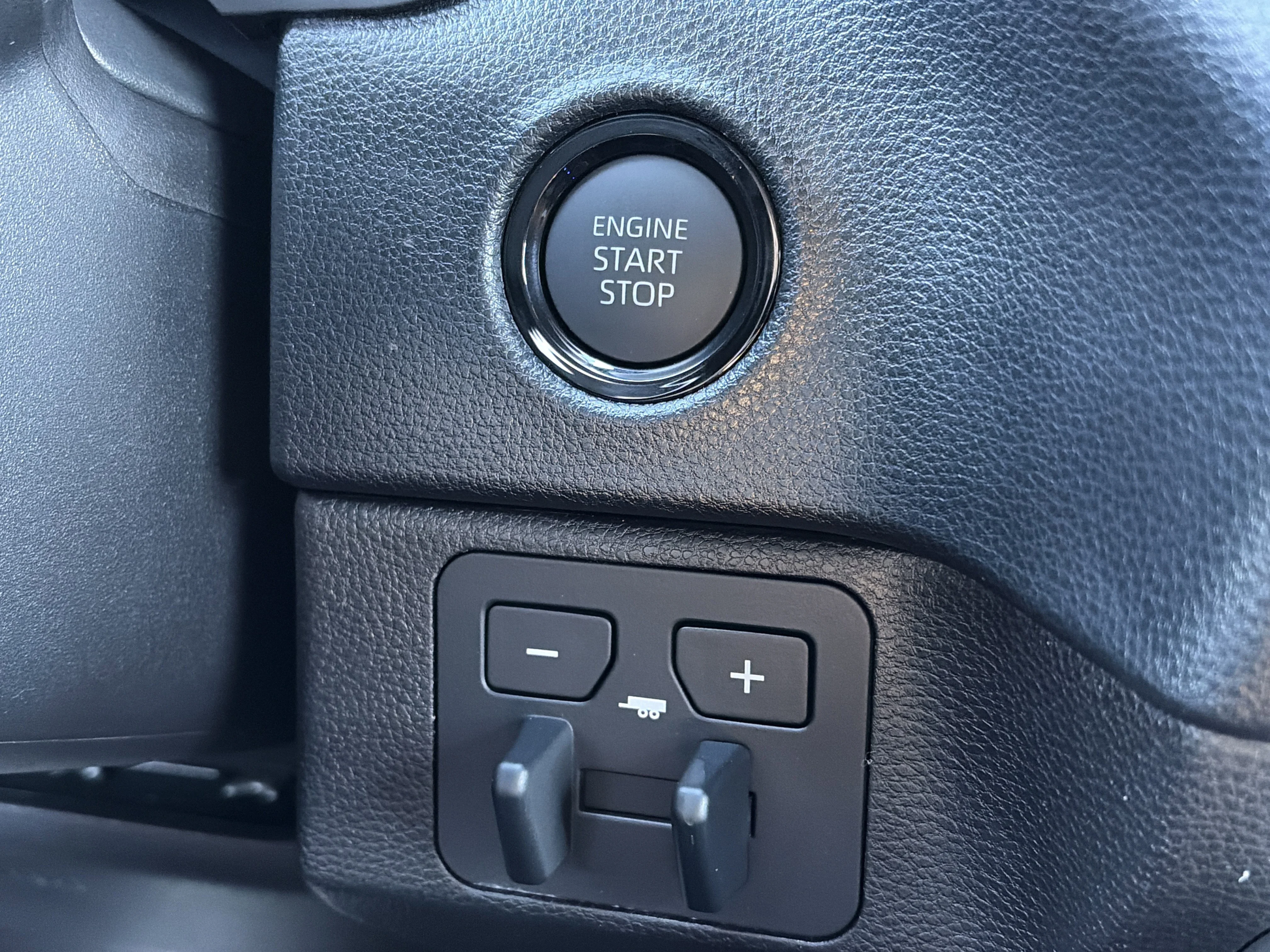 2026 Toyota Tundra SR5 - Photo 10