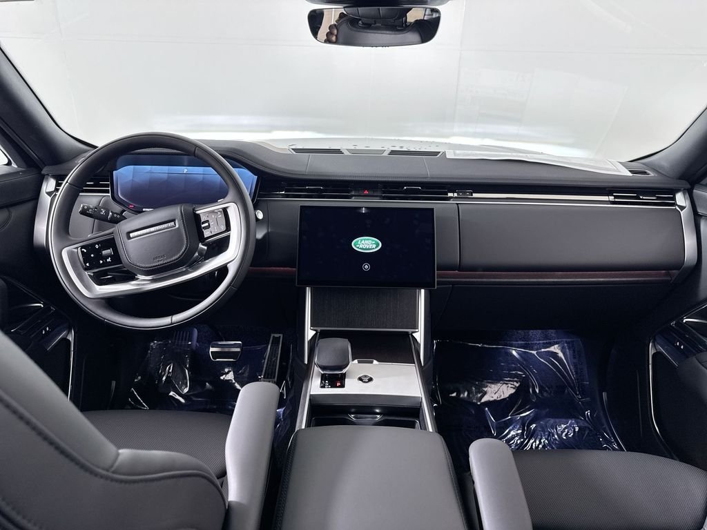 New 2026 CARP GRY PRM MT Land Rover SE LWB image 19