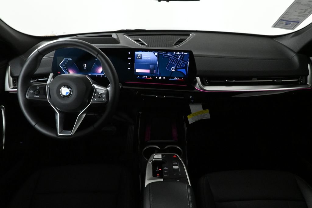 Used 2025 Gray BMW xDrive28i image 17