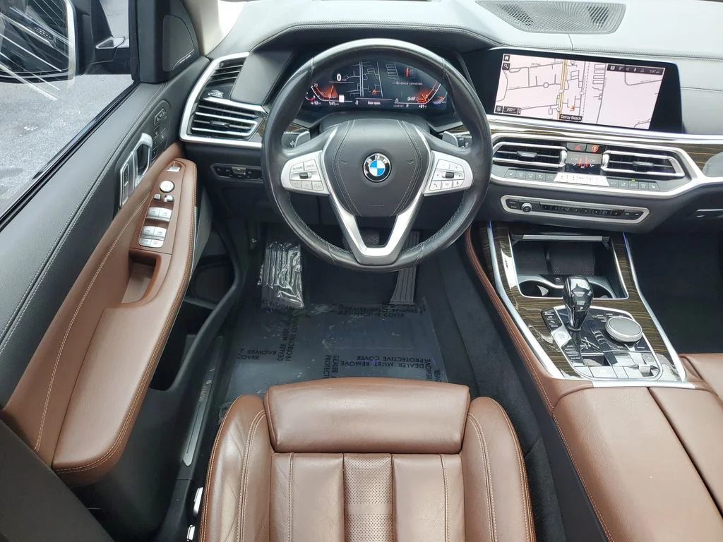 Used 2020 Black BMW xDrive40i image 16