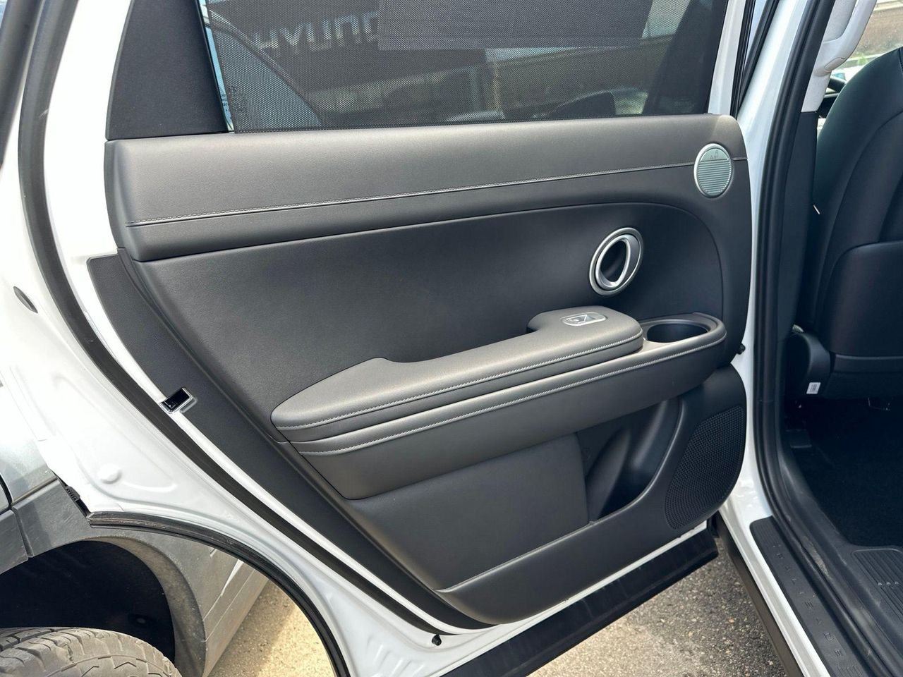 New 2026 White Hyundai SEL Premium AWD image 23