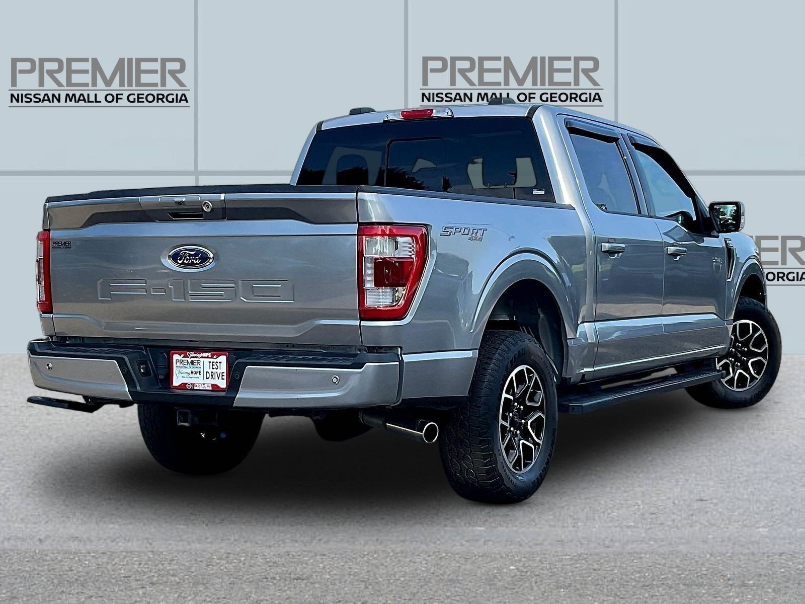 Used 2022 Silver Ford Lariat image 7