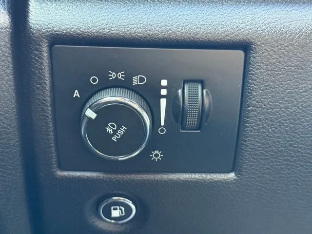 Used 2019 Sting Gray Clearcoat Jeep Laredo image 25