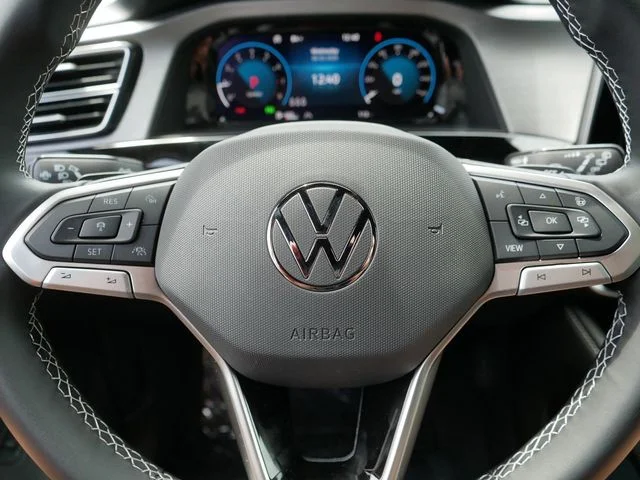 New 2026 White Volkswagen 2.0T SE w/Technology image 13