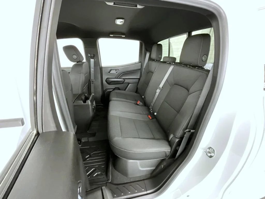 New 2026 Summit White Chevrolet LT image 10