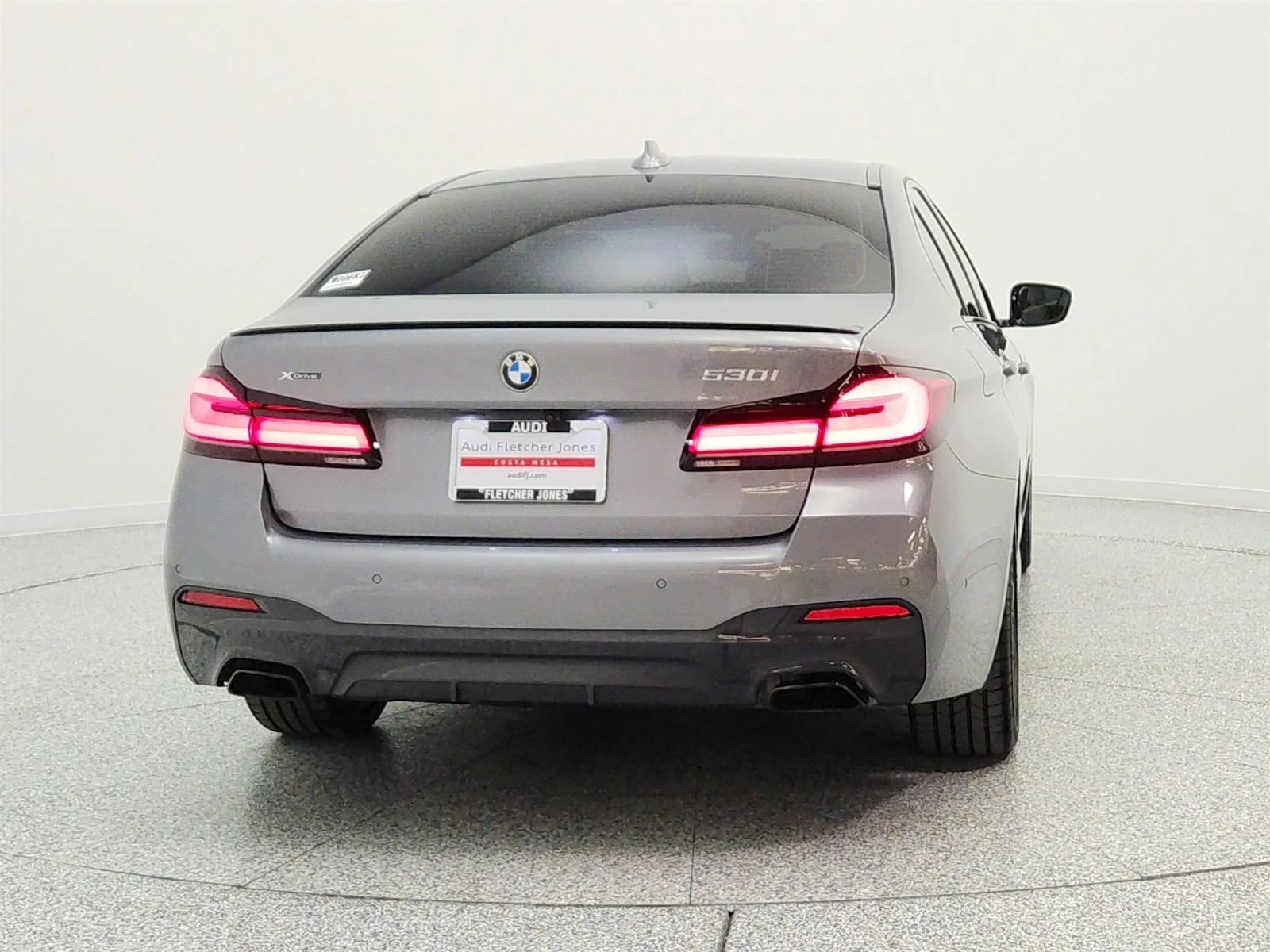 Used 2023 Skyscraper Gray Metallic BMW 530i xDrive Sedan image 6
