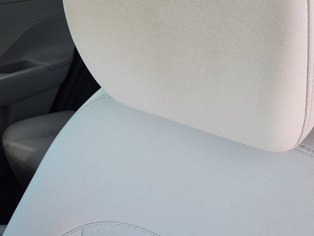 Used 2025 White Hyundai SEL image 16