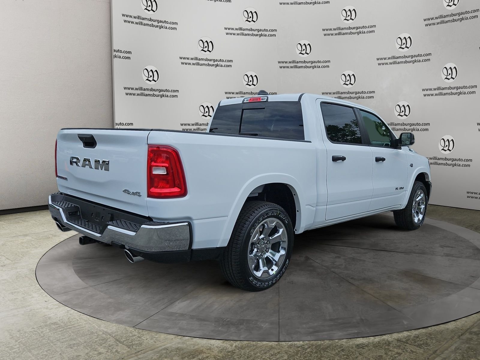 New 2026 Bright White Clear-Coat Exterior Paint RAM Big Horn/Lone Star image 5