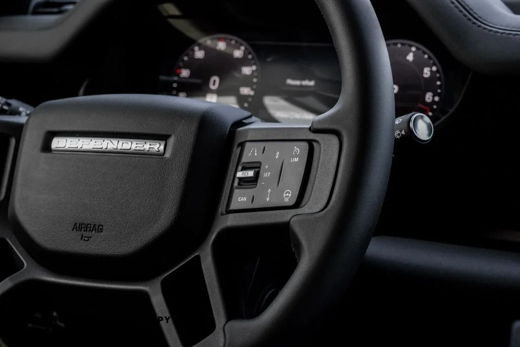 New 2026 Fuji White Land Rover X-Dynamic SE image 21