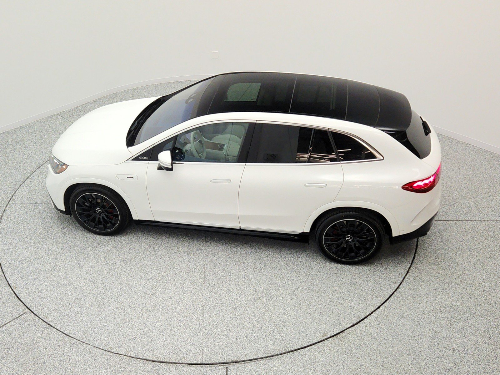 Used 2024 Polar White Mercedes-Benz AMG® EQE 4MATIC+ SUV image 29