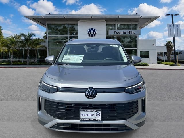 New 2026 Silver Volkswagen 2.0T SE image 2
