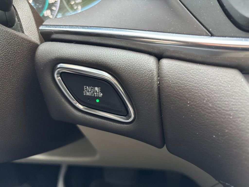 Used 2017 Red Buick Essence image 15
