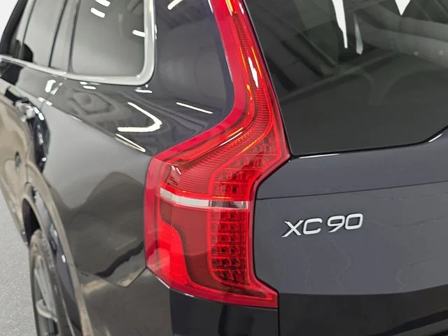 Used 2019 Magic Blue Metallic Volvo T5 Momentum image 31