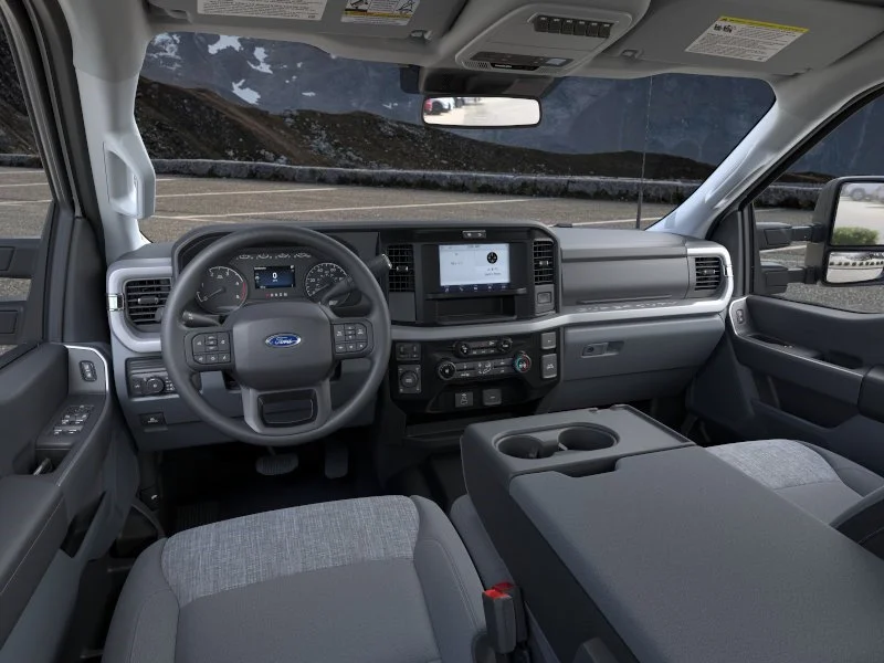 New 2026 Oxford White Ford XLT image 9