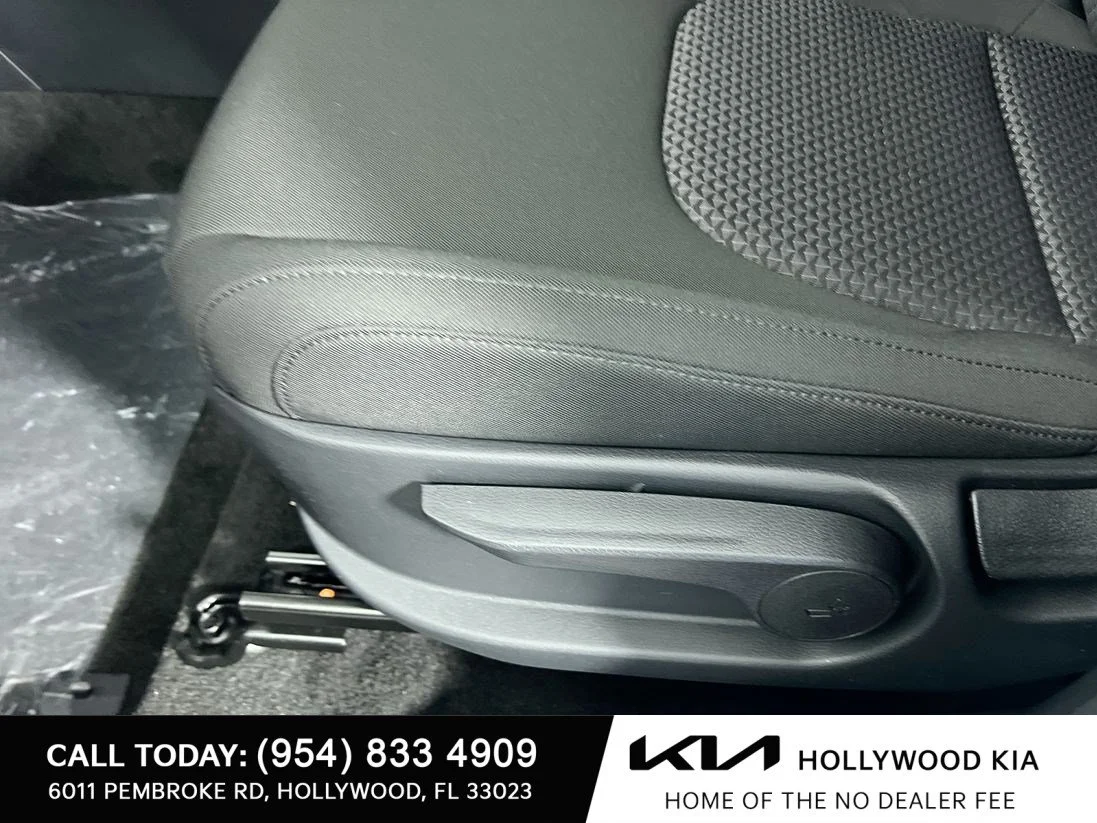 New 2026 Glacial White Pearl Kia LX image 12