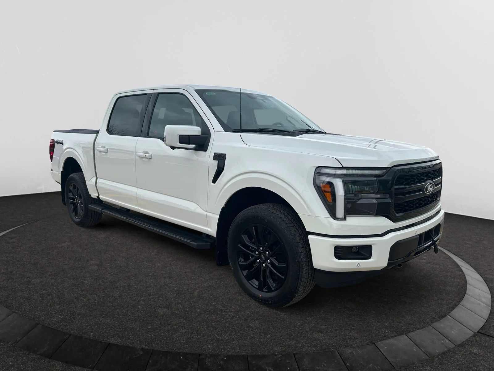 New 2026 Star White Metallic Tri-Coat Ford Lariat image 7