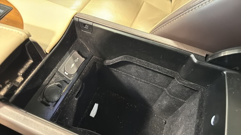 Used 2019 White Lexus 350 image 30
