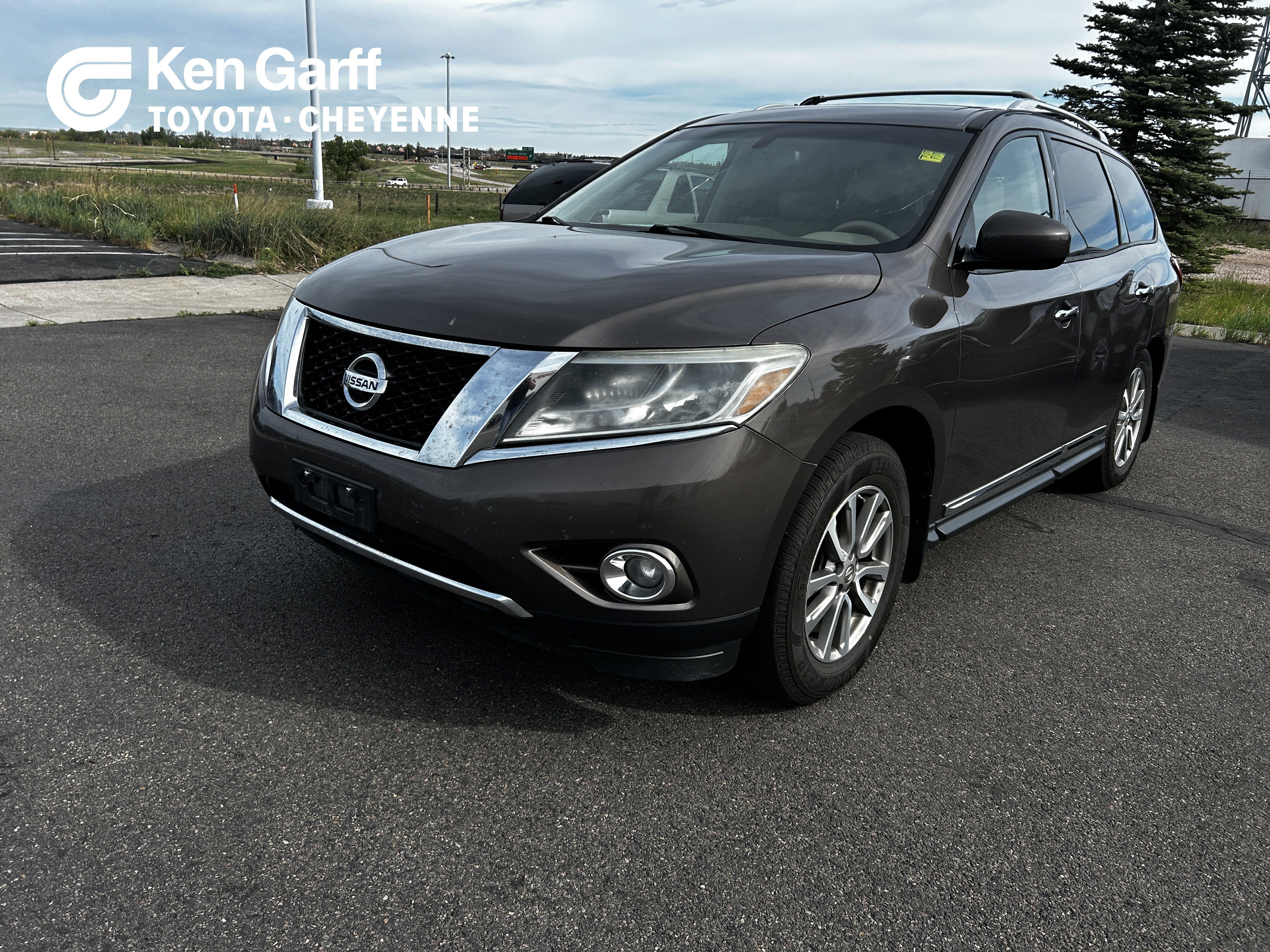 2015 Nissan Pathfinder SL 4WD's photo