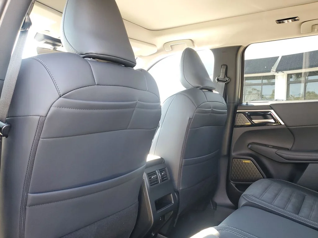2026 Mitsubishi Outlander SE - Photo 16