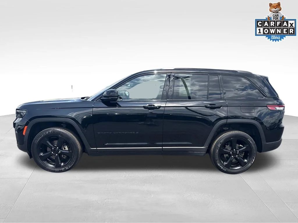 Used 2023 Black Jeep Altitude X image 6