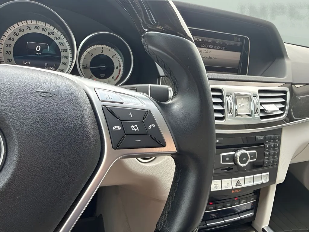 Used 2014  Mercedes-Benz E 250 image 19