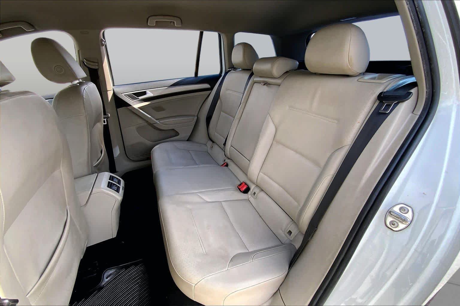Used 2015 Pure White Volkswagen TSI S image 20