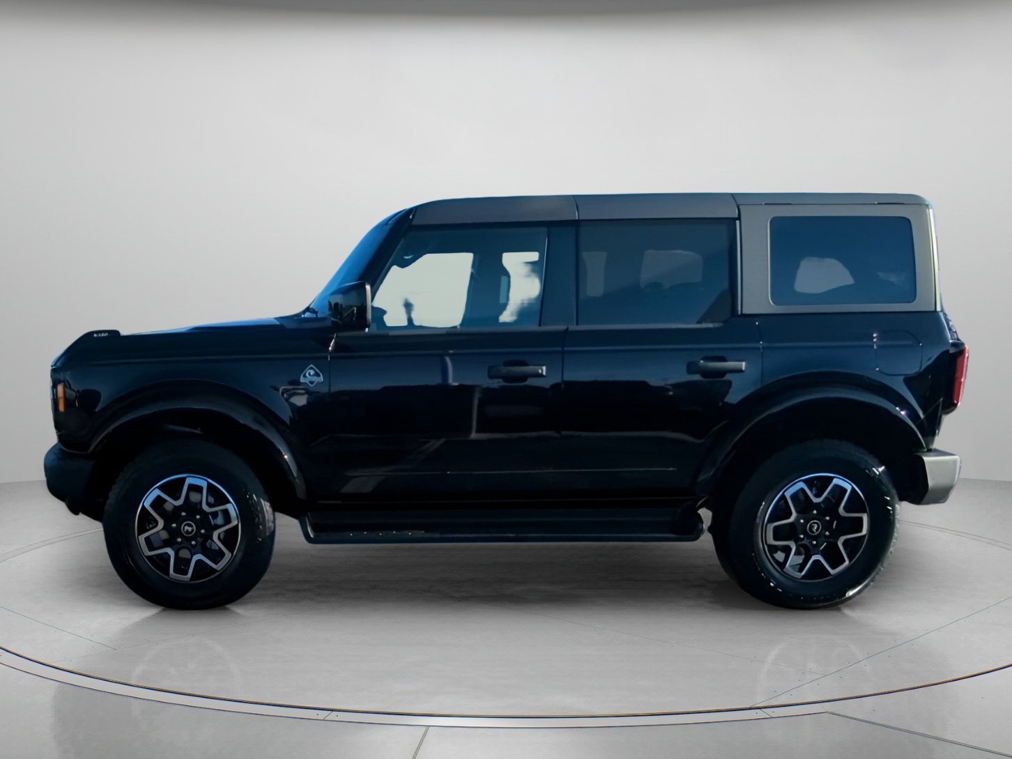 New 2026 Shadow Black Ford Outer Banks® image 13