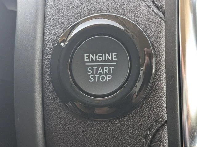 New 2026 Star White Metallic Tri-Coat Ford MAX Platinum® image 33