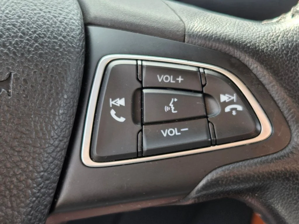 Used 2021 White Ford SE image 22
