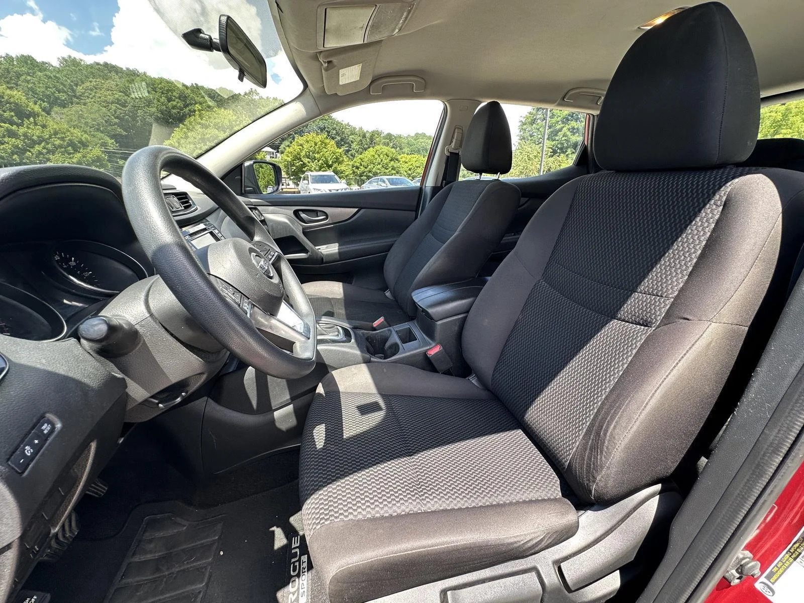 Used 2019 Scarlet Ember Tintcoat Nissan S image 9