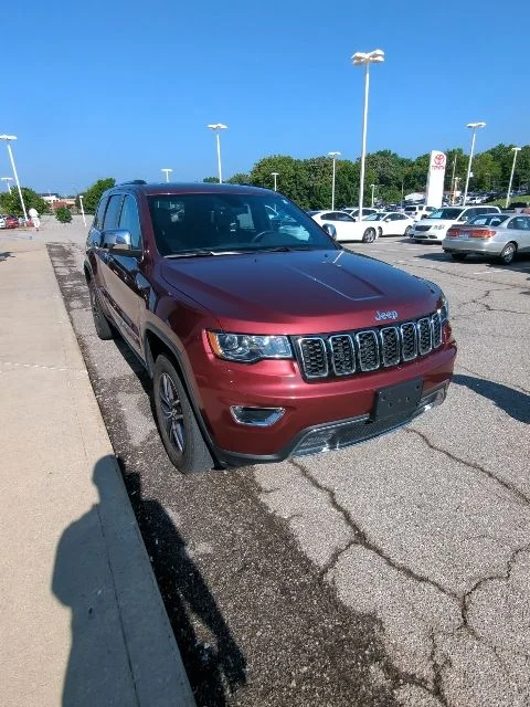 Used 2018 Red Jeep Limited image 6