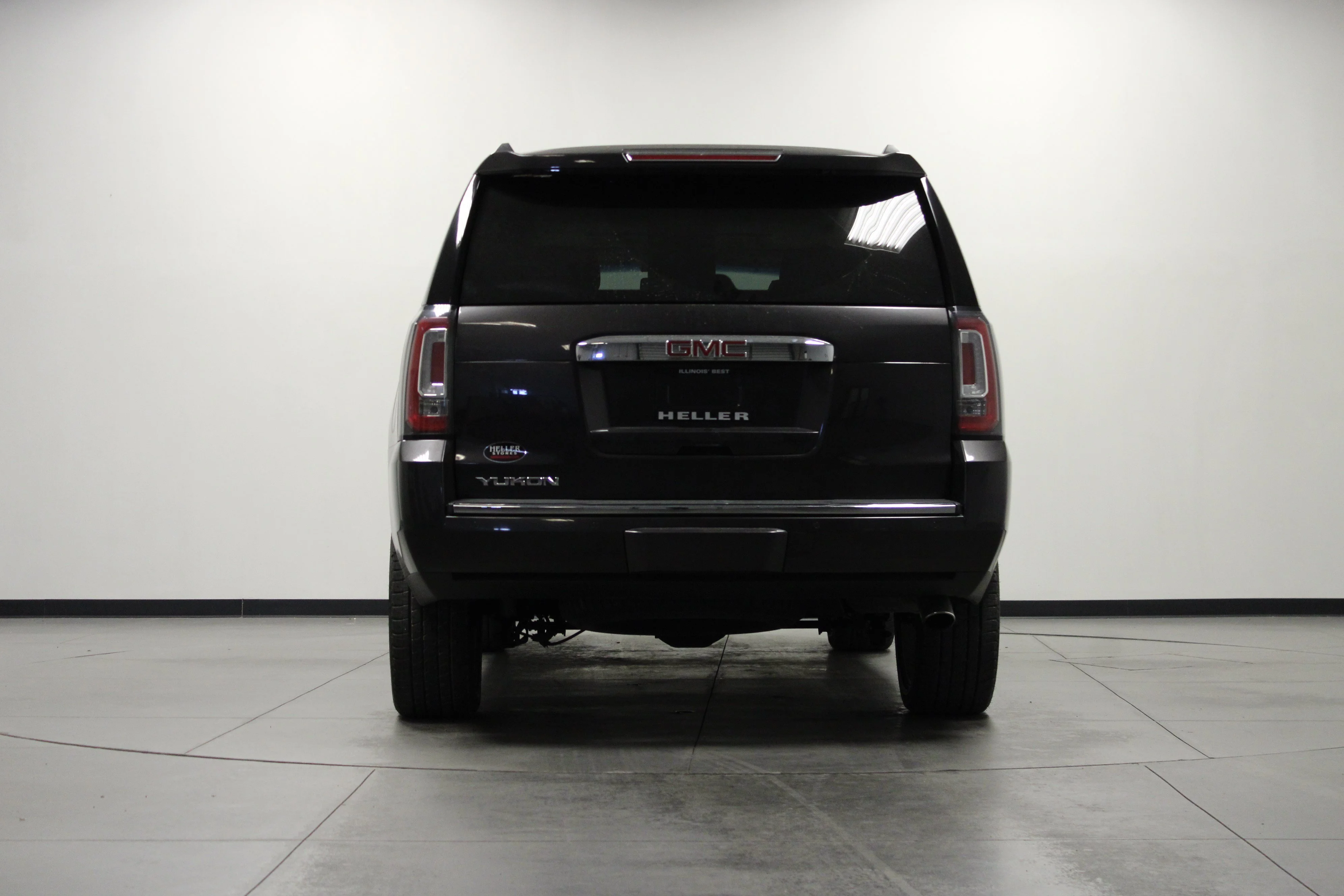 Used 2018 IRIDIUM METALLIC GMC Denali image 5