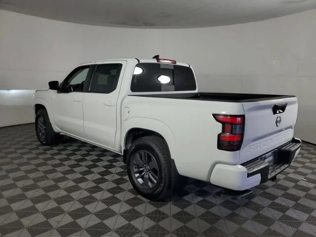 New 2026 Glacier White Nissan Crew Cab SV image 5