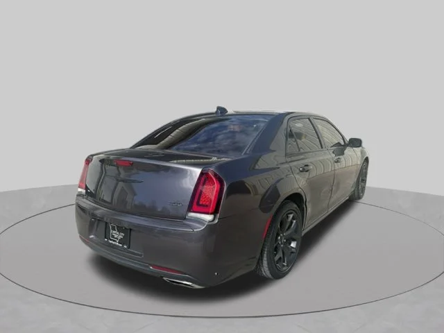 Used 2020 Gray Chrysler Touring image 3