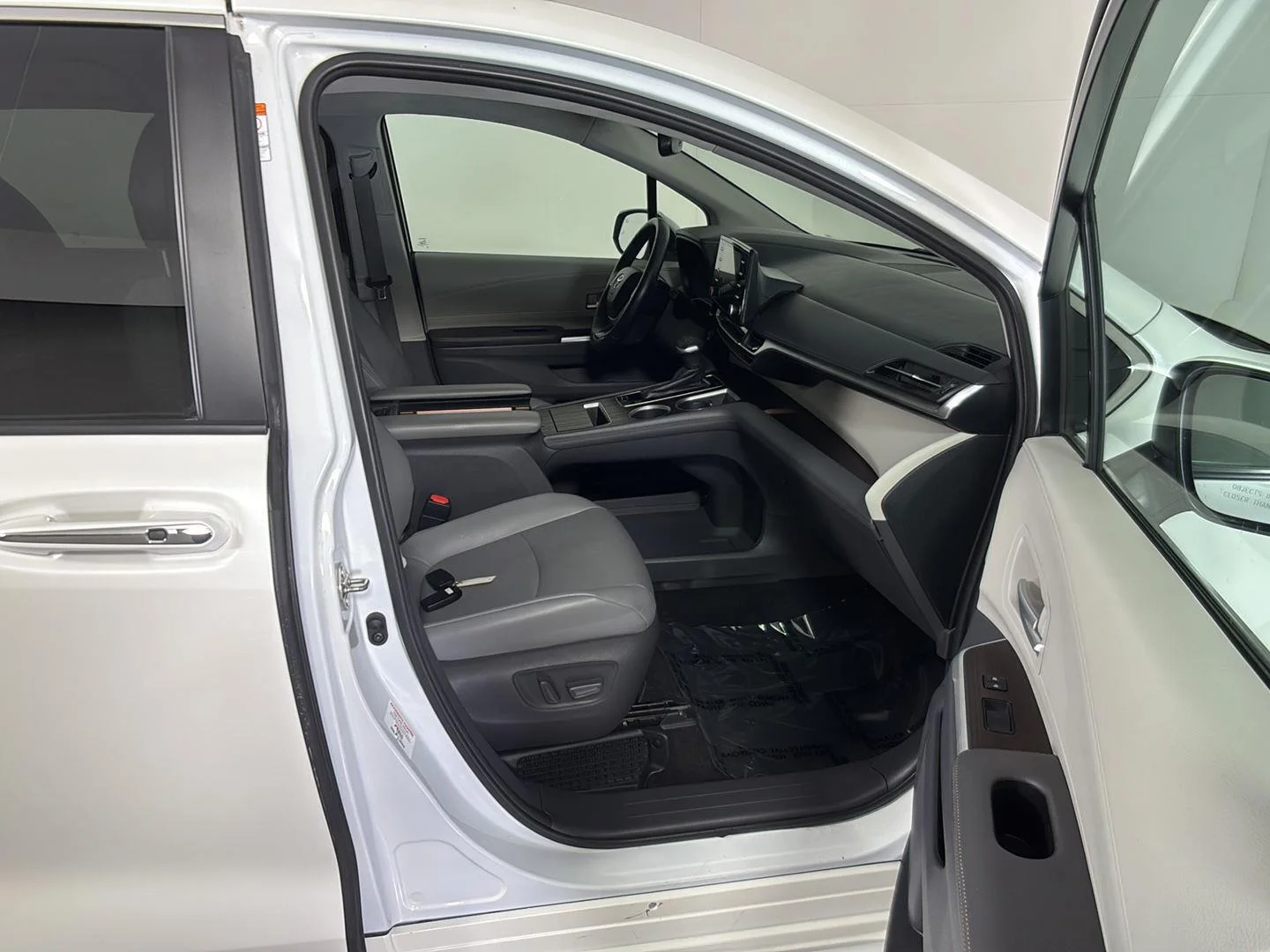 Certified Used 2021 Blizzard Pearl Toyota XLE image 22