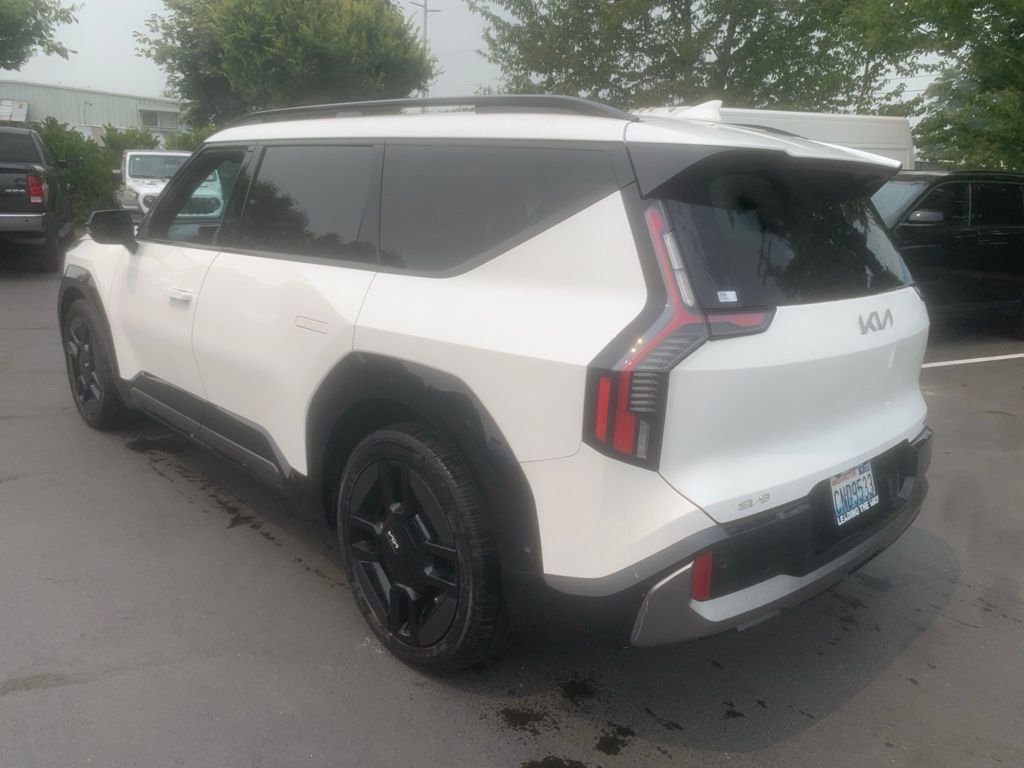 Used 2024 Kia EV9 GT-Line with VIN KNDAEFS58R6031475 for sale in Hillsboro, OR