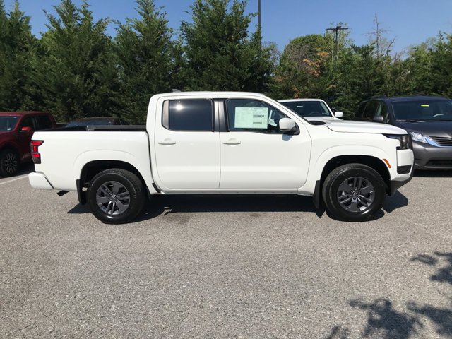 New 2026 Glacier White Nissan SV image 7