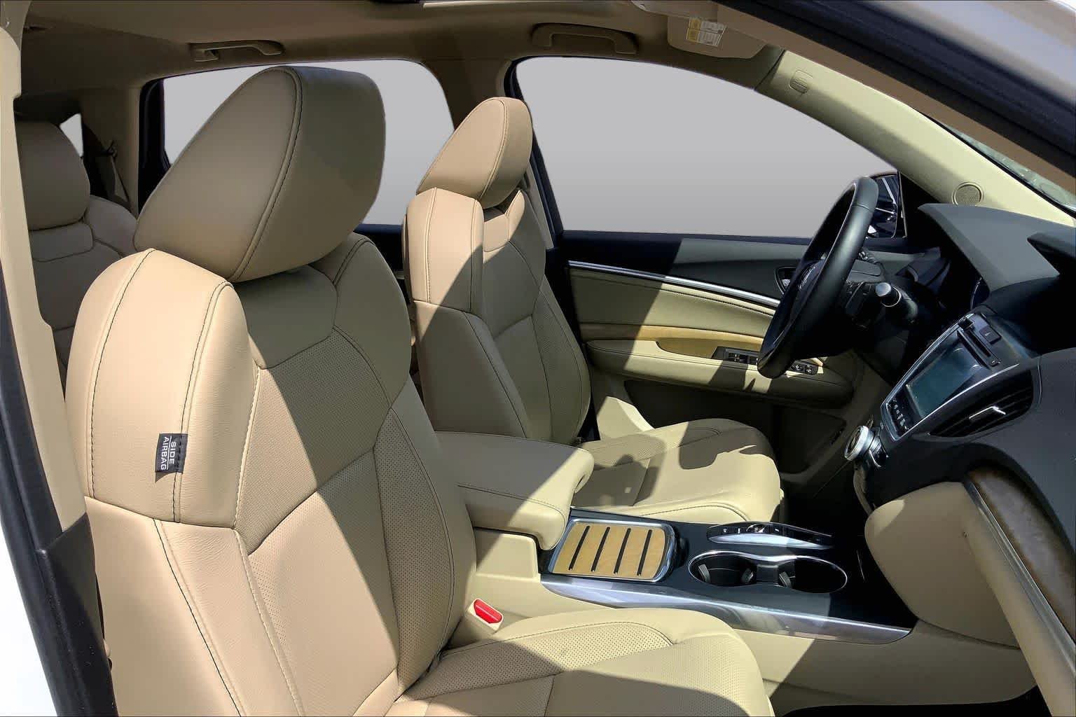 Used 2020 Platinum White Pearl Acura w/Technology Pkg image 9
