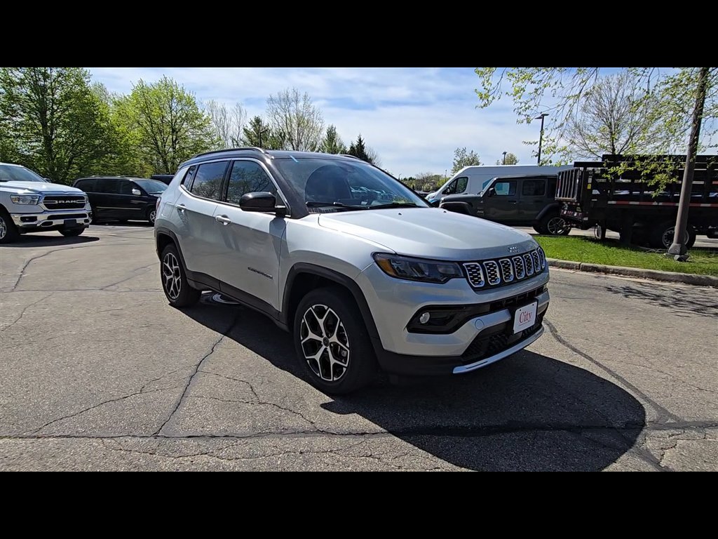 New 2026 Silver Zynith Metallic Clear-Coat Exterior Paint Jeep Limited image 2