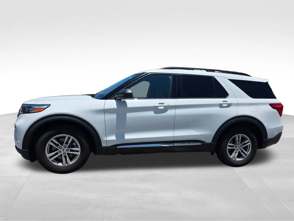 Used 2023 White Ford XLT image 3