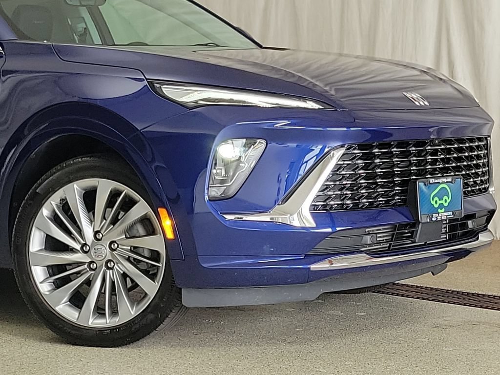 Used 2024 Calypso Blue Metallic Buick Avenir image 6