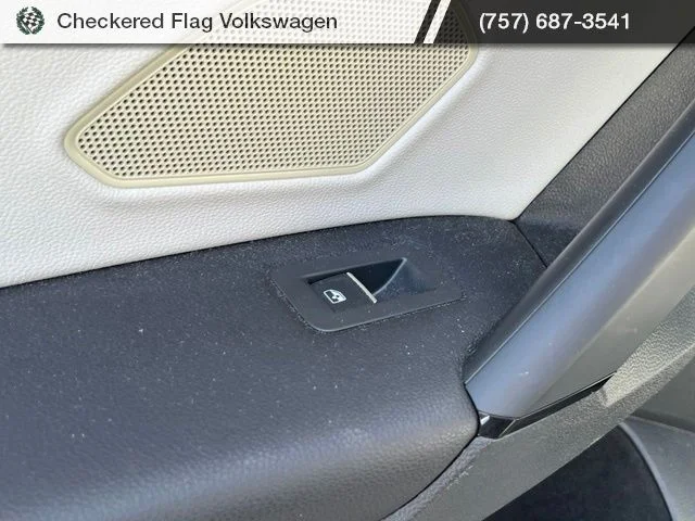 Used 2019 Platinum Gray Metallic Volkswagen 2.0T SEL 4Motion image 29