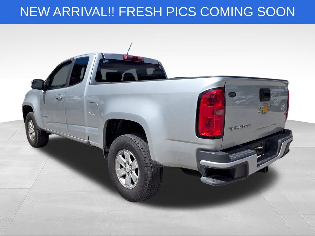 Used 2017 SILVER ICE METALLIC Chevrolet 2WD WT image 5