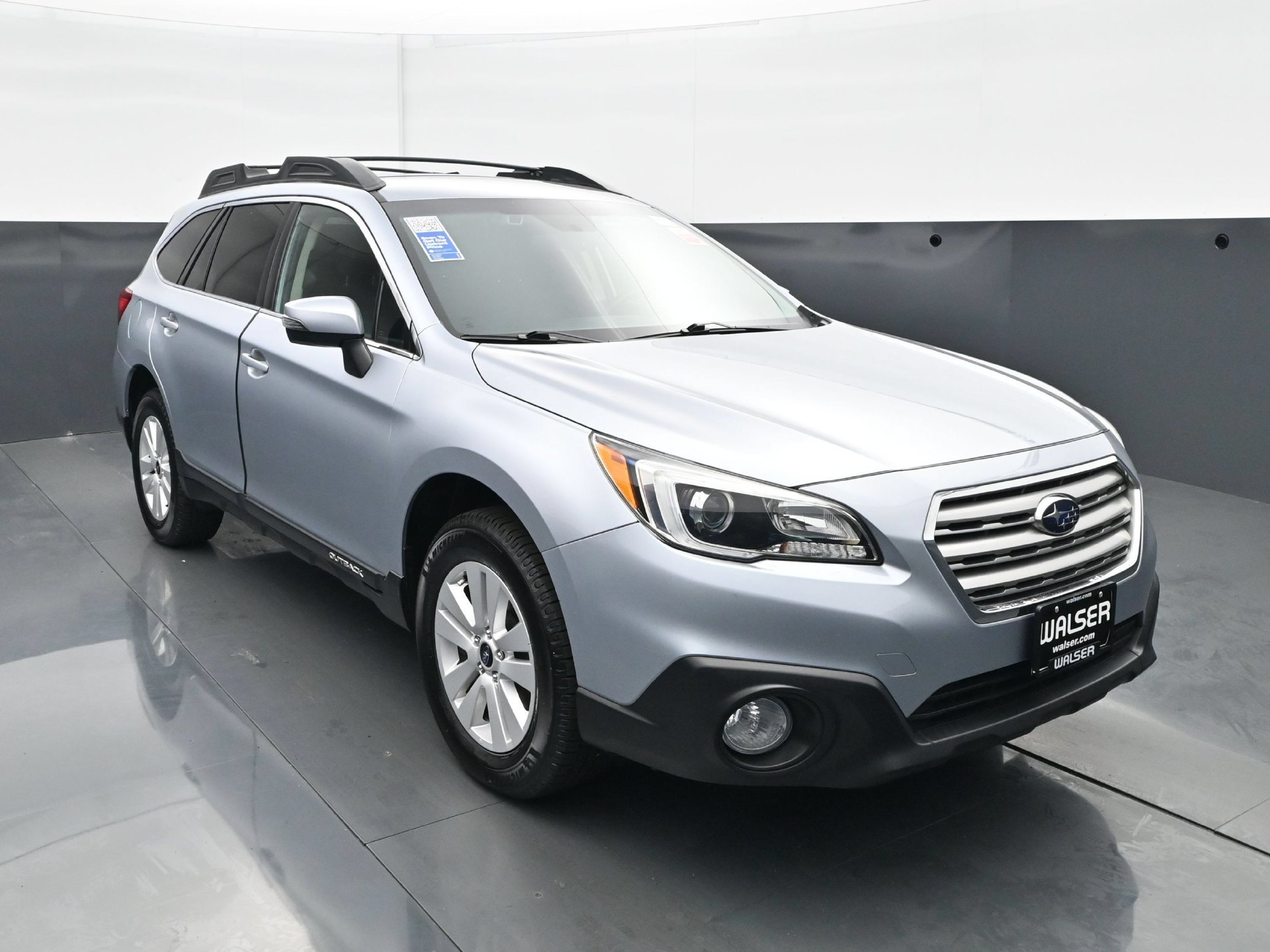 Used 2015 Ice Silver Metallic Subaru 2.5i Premium image 11
