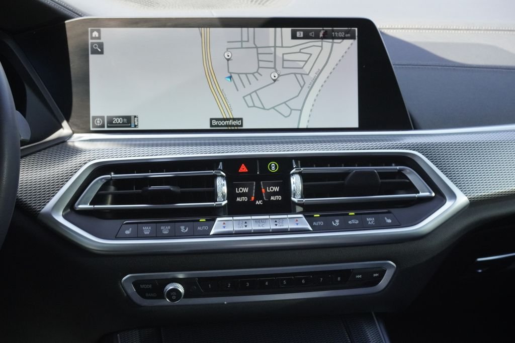 Used 2021 Black BMW xDrive45e image 15
