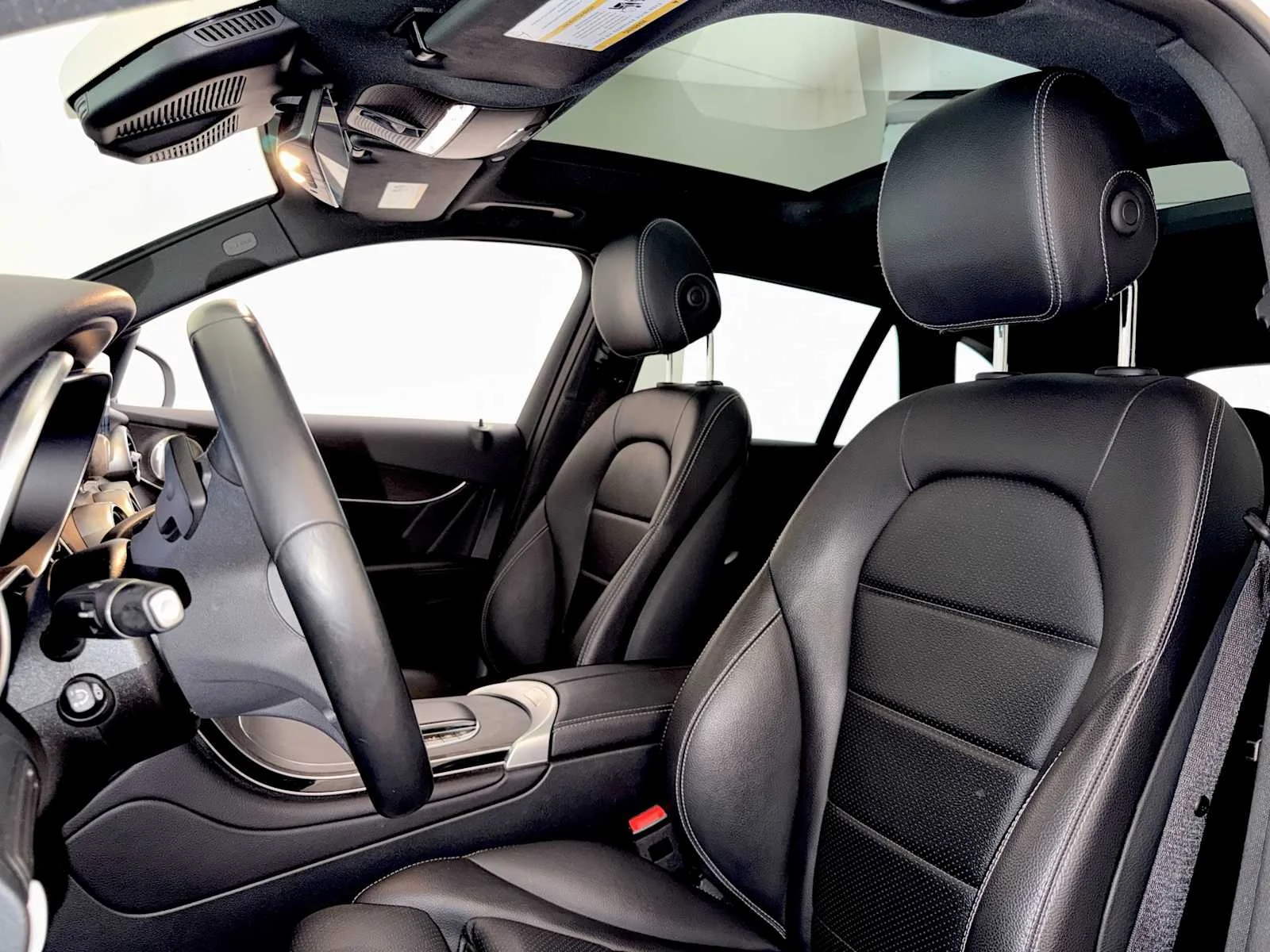 2021 Mercedes-Benz GLC GLC300 - Photo 20